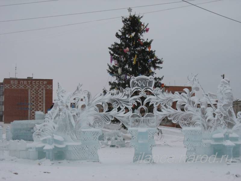 Ледяные скульптуры в Тайшете. Фото: Егоровой Марины